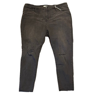 Madewell Distressed Curvy High-Rise Black Skinny Jeans with Raw Hem NWT